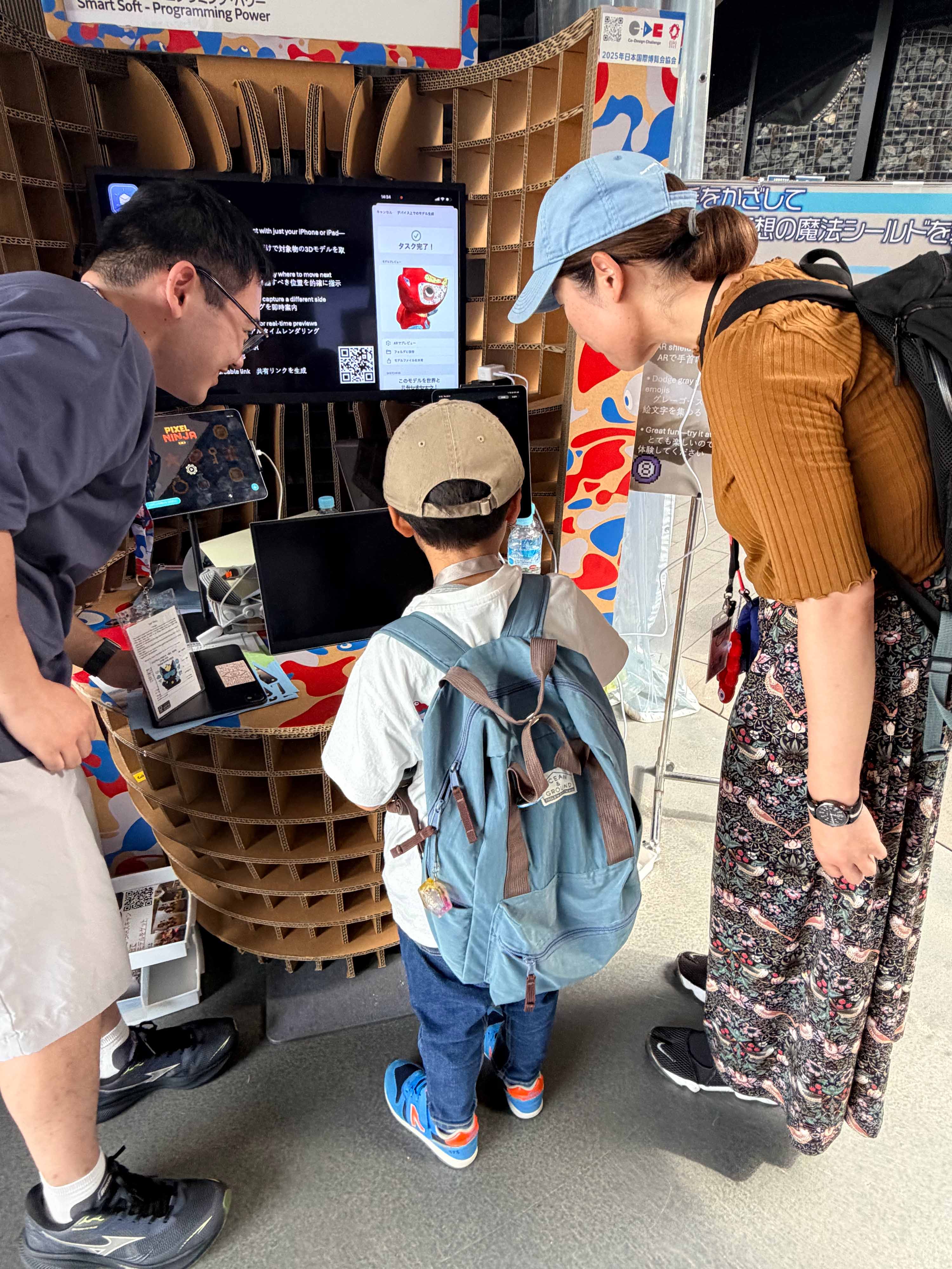 Visitors exploring the MszPro World Expo booth